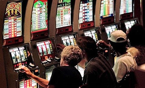 казино зал игровых автоматов