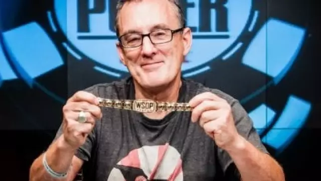 Барни Боатмен завоевал свой второй браслет WSOPE