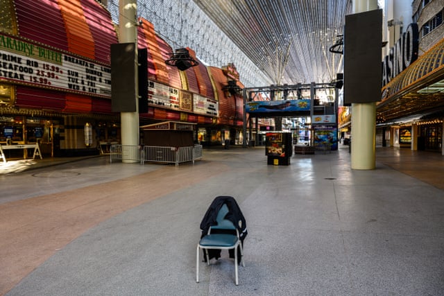 Во время коронавируса безлюдная Фримонт-стрит, Лас-Вегас