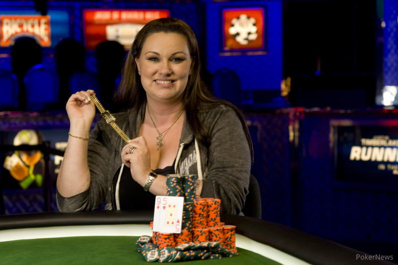 2013 World Series of Poker: Dana Castaneda
