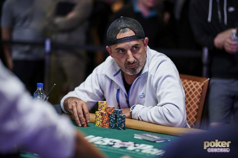 Победитель покерного турнира Джош Арье