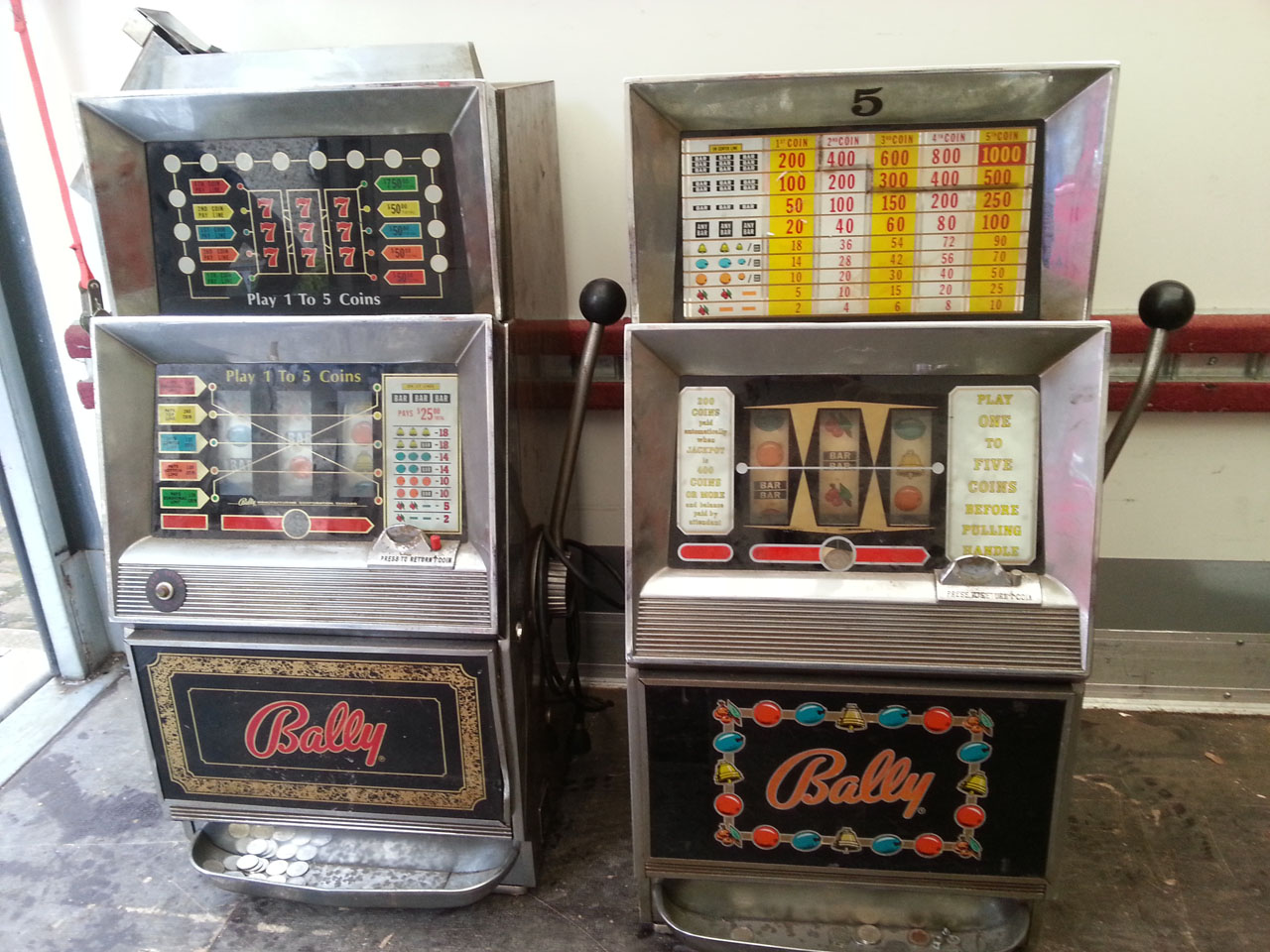 Слот машина Money Honey