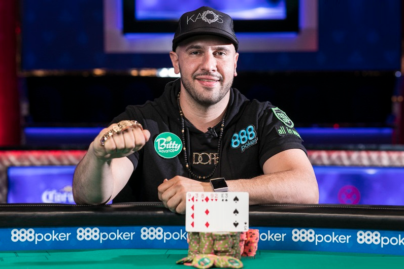 Победитель WPT Майкл Мизрахи