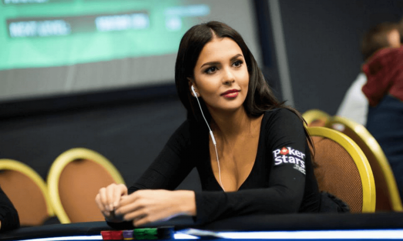 Сара Чафак Покер