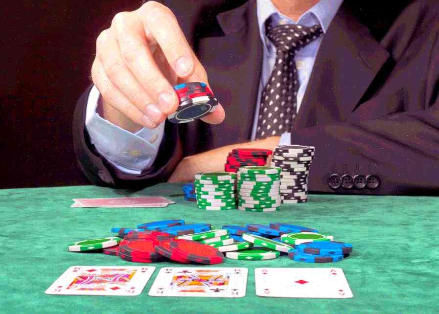 Агрессивный стиль игры в Техасском Холдем покере