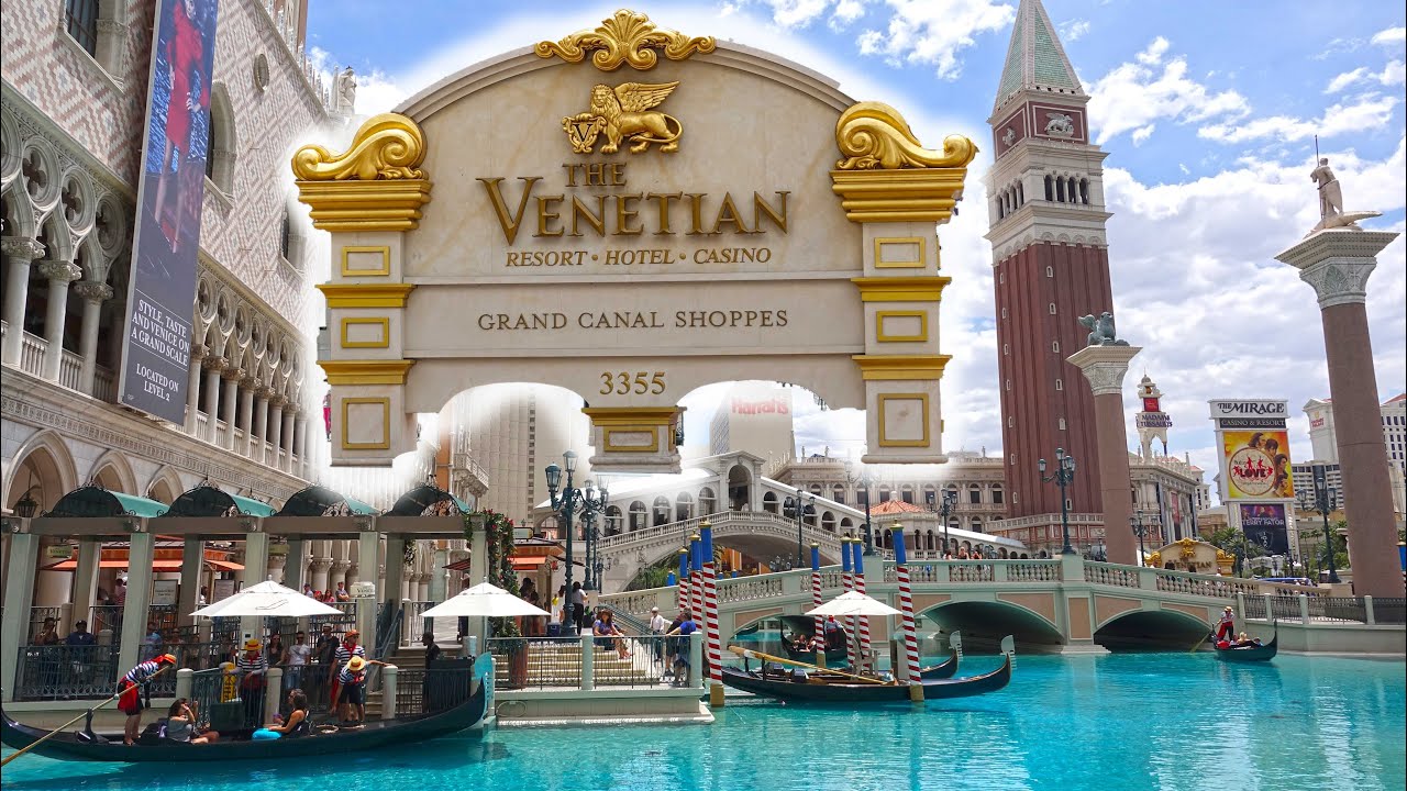 Венецианский казино-отель the Venetian в Макао