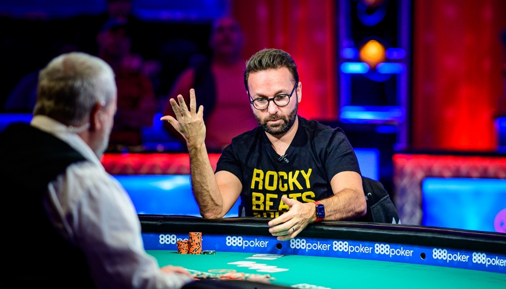 Победа в турнире принесла Даниелю Негреану браслет WSOP