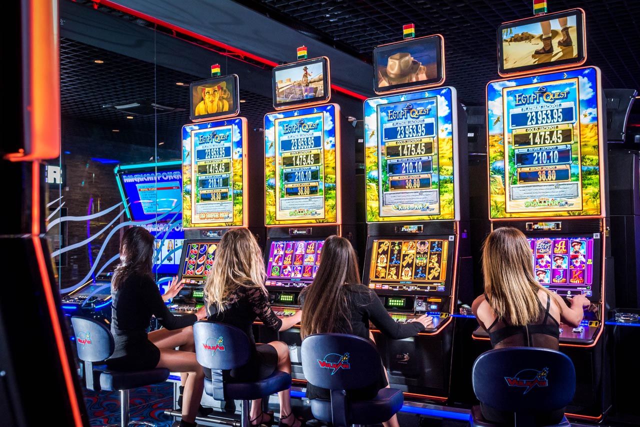 преимущества и недостатки слот-турниров