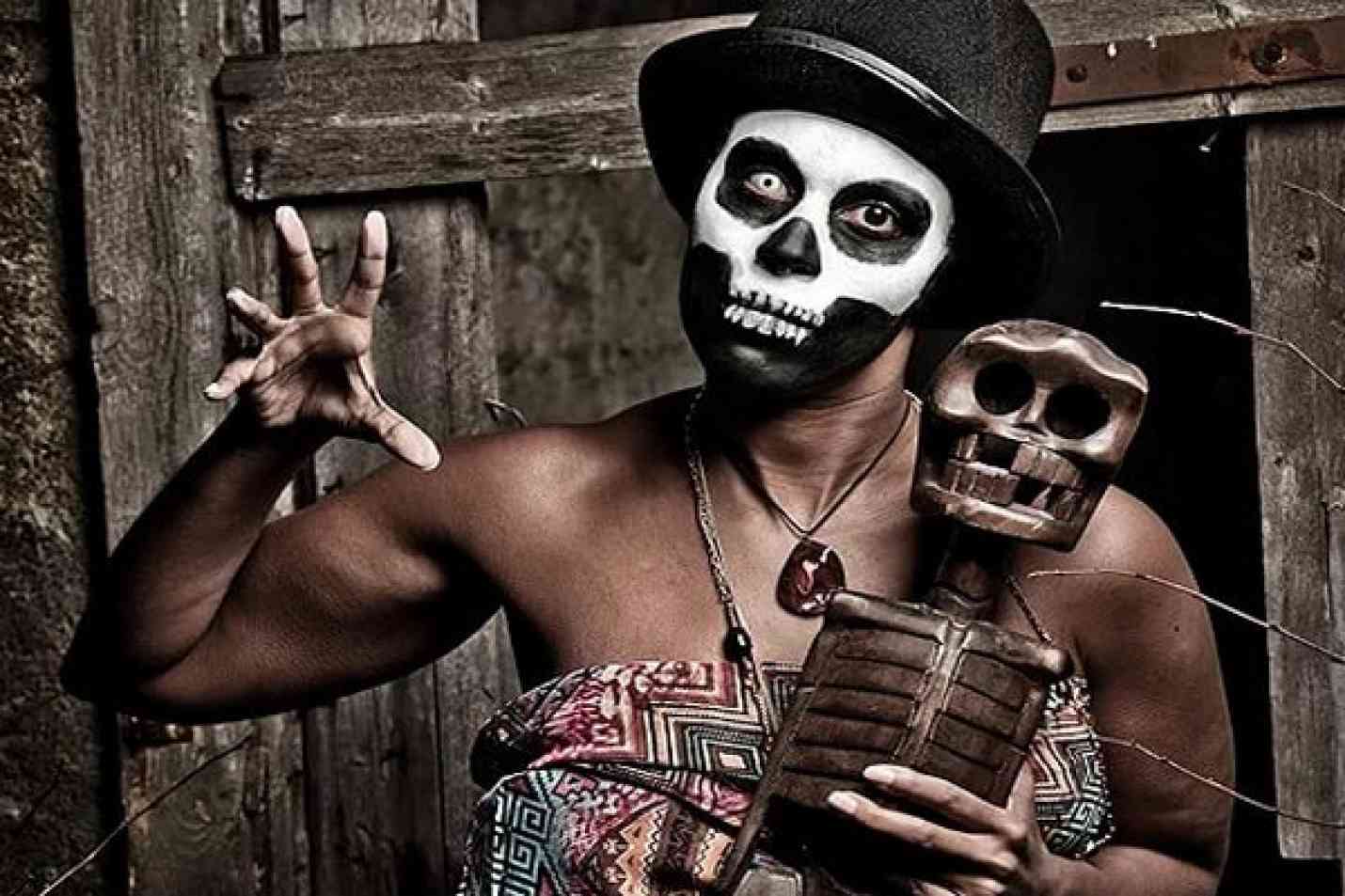 служитель культа вуду